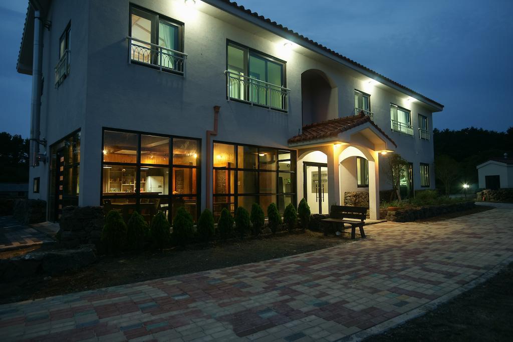 Baghdad House Villa Чеджу Екстериор снимка