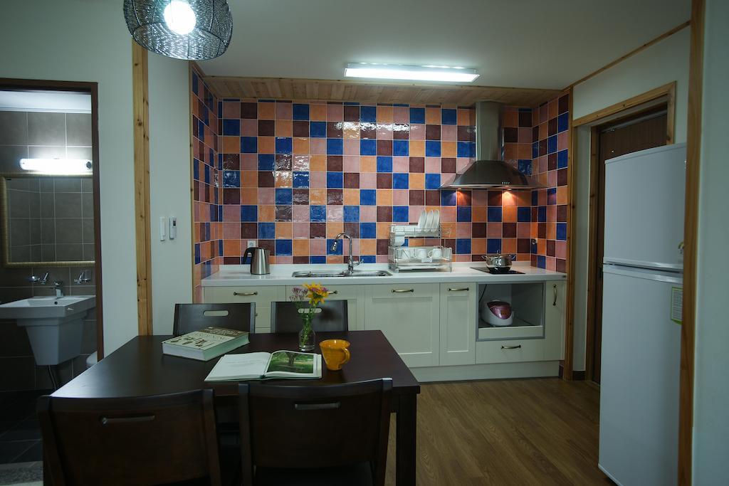Baghdad House Villa Чеджу Стая снимка