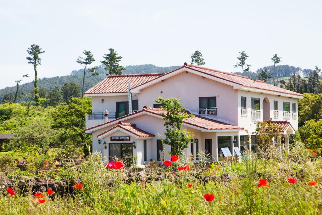 Baghdad House Villa Чеджу Екстериор снимка
