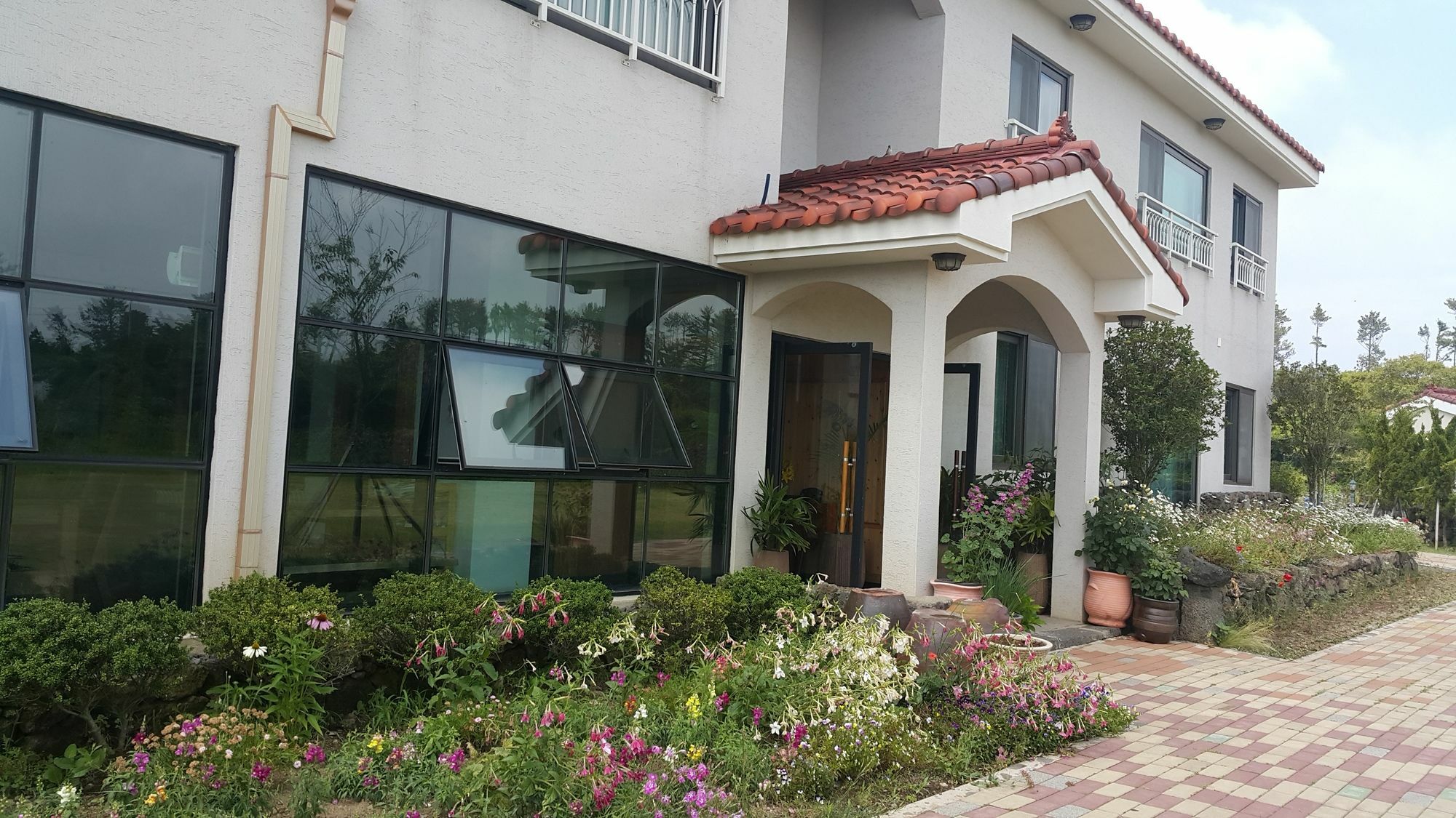Baghdad House Villa Чеджу Екстериор снимка